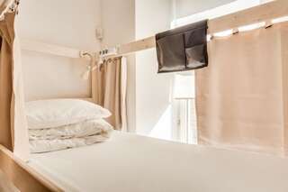 Гостиница Centeral Москва Верхнее место в 14-Местном Общем Номере / Upper Bed in 14-Bed Dorm Room-2