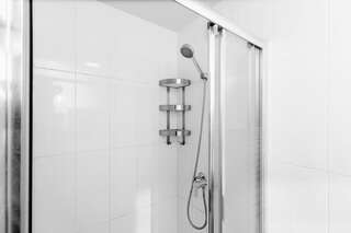 Гостиница Centeral Москва Нижнее место, в 6-ти местном номере только для женщин, с собственной душевой, туалетом и стиральной машинкой.-5