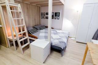 Гостиница Centeral Москва Уютный номер-студия со всеми удобствами и мини-кухней/Cozy studio-room with it's own shower and mini-kitchen-7