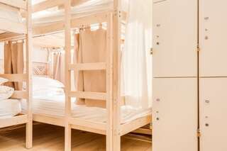 Гостиница Centeral Москва Нижнее место в 14-Местном Общем Номере / Lower Bed in 14-Bed Dorm Room-7