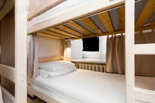 Гостиница Centeral Москва Нижнее место в 6-местном общем номере/Lower Bed in 6-Bed Dorm Room-3