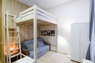 Гостиница Centeral Москва Уютный номер-студия со всеми удобствами и мини-кухней/Cozy studio-room with it's own shower and mini-kitchen-4