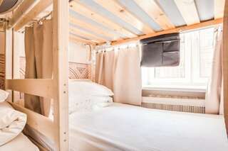 Гостиница Centeral Москва Нижнее место в 14-Местном Общем Номере / Lower Bed in 14-Bed Dorm Room-3